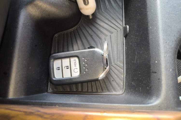 Used Honda CR-V 2017 240TURBO CVT Front-Wheel Drive Fashion Edition
