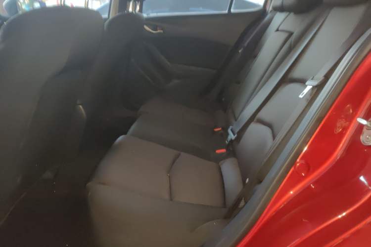 Used Mazda Mazda 3 Axela 2016 Sedan 1.5L Automatic Comfort Model