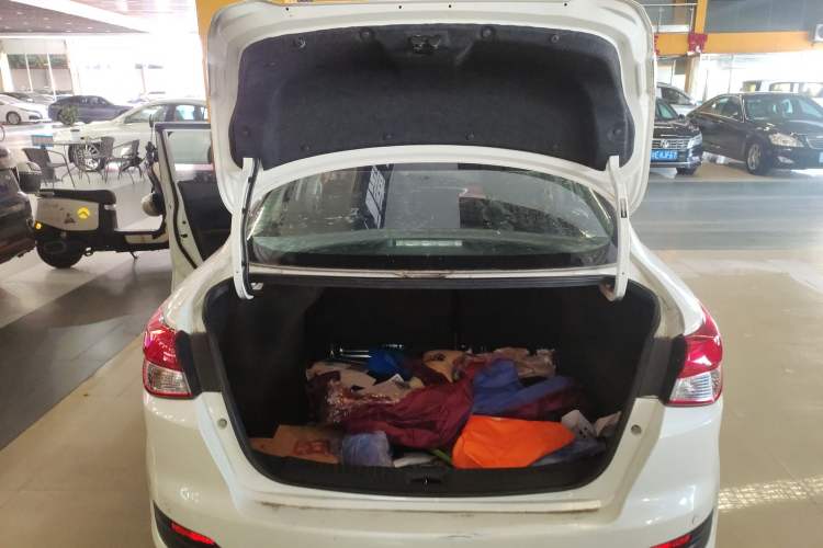 Used Nissan Lannia 2019 1.6L CVT Smart Connect Smart Cool Version China VI Standard
