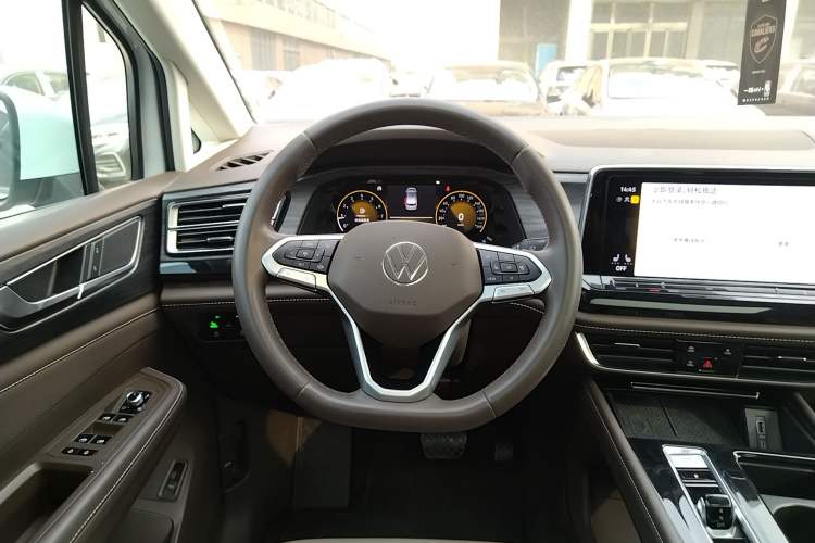 Used Volkswagen Viloran 2024 330TSI Luxury Edition
