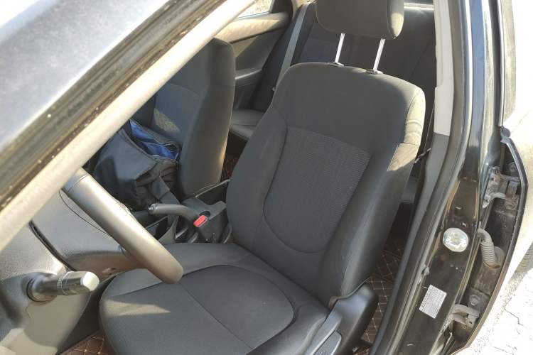 Used Kia Forte 2014 1.6L MT GL