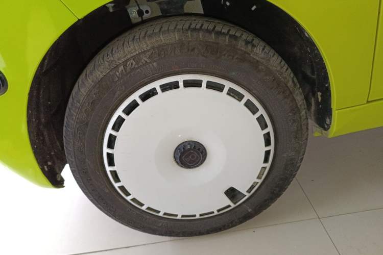 Used Chery QQ Ice Cream 2024 Youth Edition 205km Milkshake