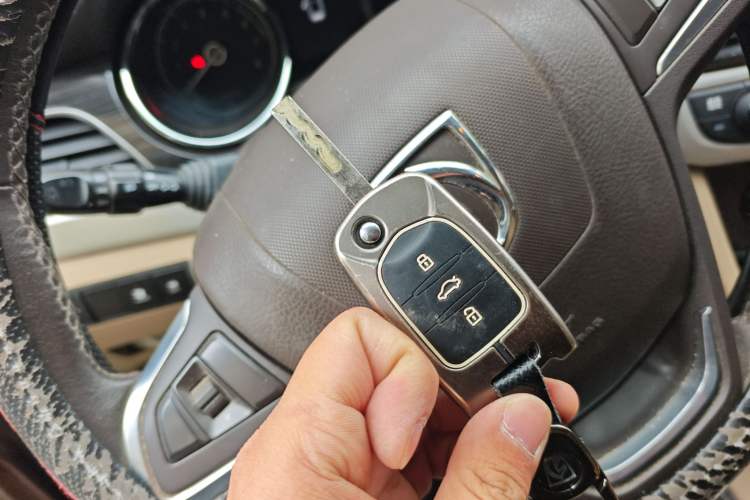 Used Baojun 730 2016 1.5L Manual Comfort Version 7 Seats China V Emission Standard
