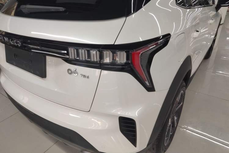 Used Lynk & Co 06 EM-P 2022 PHEV 84 km Range Pro Version
