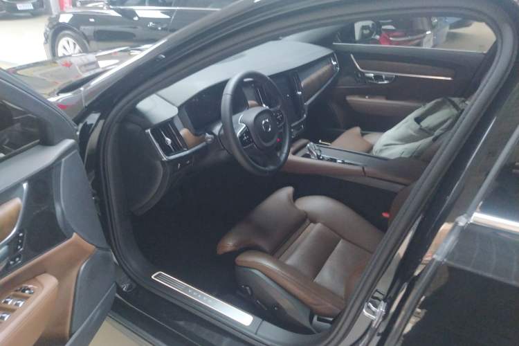 Used Volvo S90 2021 B5 Zhiyuan Luxury Edition
