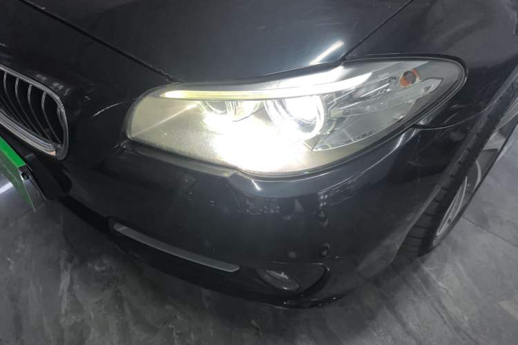Used BMW 5 Series 2014 528Li Leading Model

