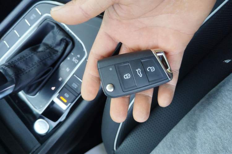 Used Volkswagen Tiguan L 2022 330TSI Automatic Two-Wheel Drive Smart Edition
