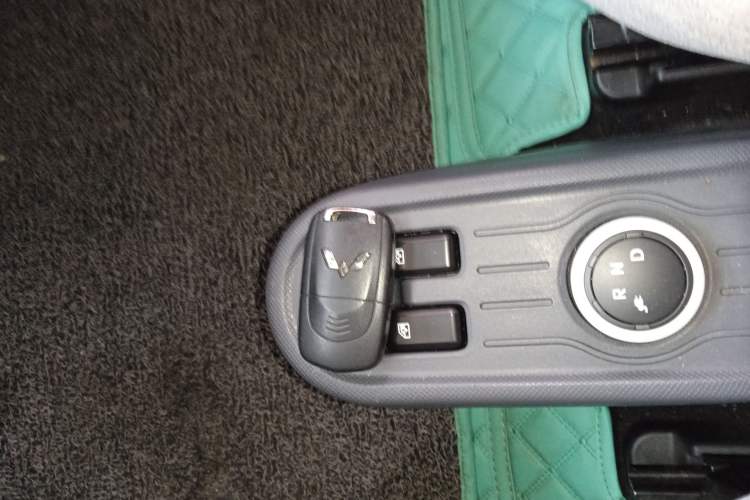 Used Wuling Hongguang MINIEV 2021 Macaron Fashion Model Lithium Iron Phosphate
