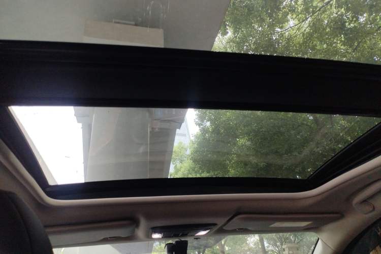 Used Honda Vezel 2020 1.5L CVT Pioneer Edition
