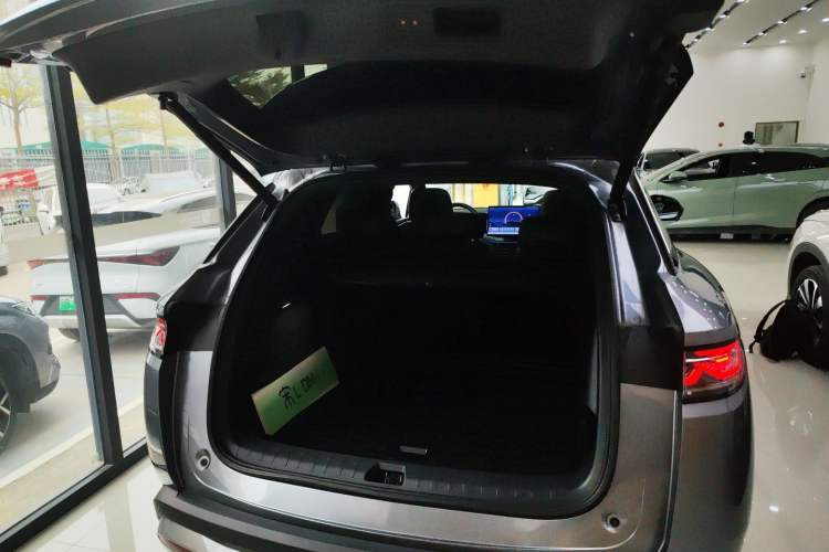 Used BYD Song L DM-i 2025 Intelligent Driving Version 112 km Beyond-Range Type
