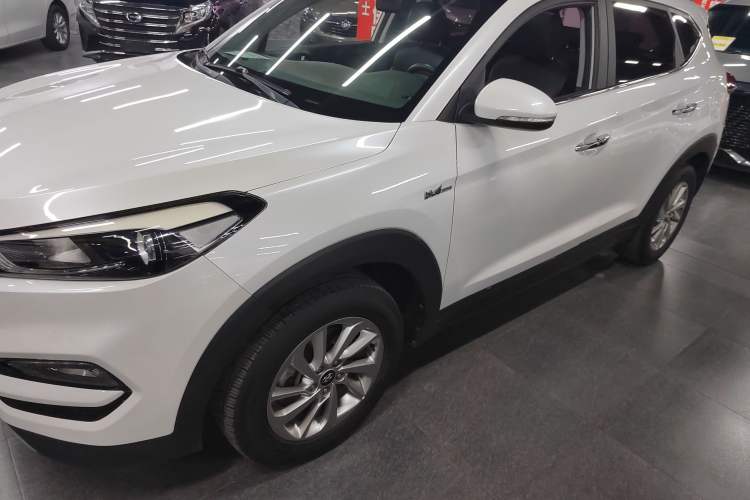 Used Hyundai Tucson 2018 1.6T Dual-Clutch Two-Wheel Drive 15th Anniversary Special Edition
