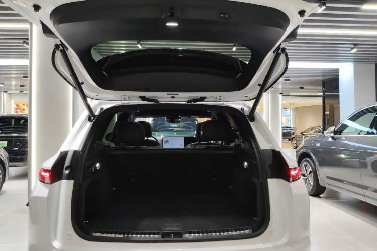 Used Li Auto L7 2023 Pro Model
