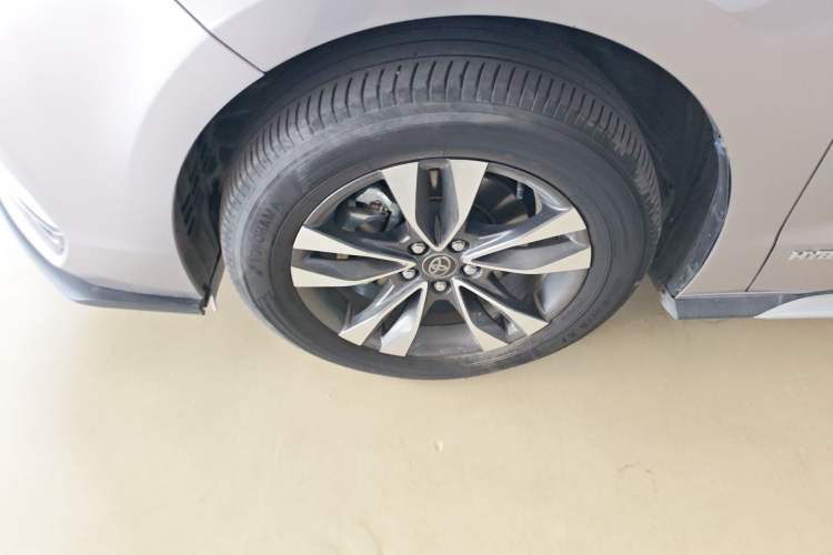 Used Toyota Granvia 2023 2.5L Hybrid Luxury Edition
