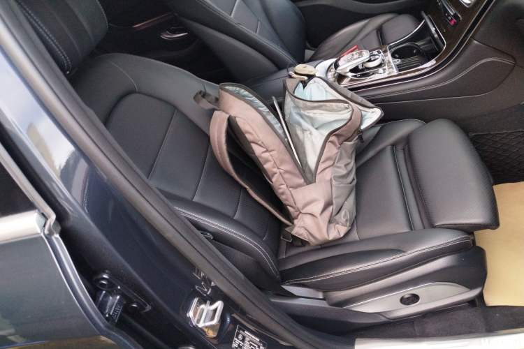 Used Mercedes-Benz GLC 2017 GLC 260 4MATIC Luxury Model