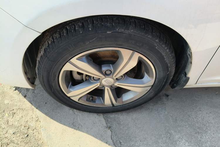 Used Geely Auto Emgrand GL 2018 1.4T Manual Elite Smart Connectivity Version