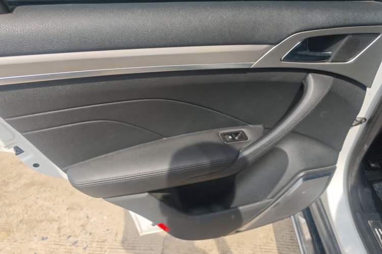 Used Haval H7 2016 Blue-Label H7 2.0T Automatic Luxury Model
