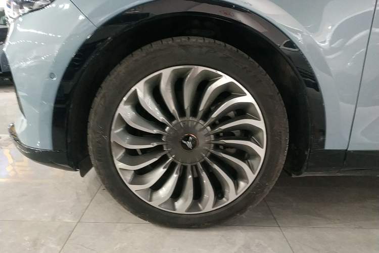 Used VOYAH FREE 2021 Four-Wheel Drive Standard Range-Extended Exclusive Luxury Package
