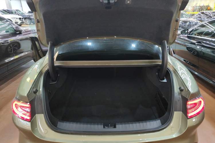 Used Xiaomi Auto SU7 2024 Four-Wheel Drive Ultra-Long Range Advanced Intelligent Driving Max Edition