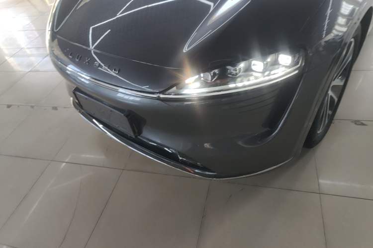 Used Hima Luxeed R7 2024 All-Electric 802 km Max
