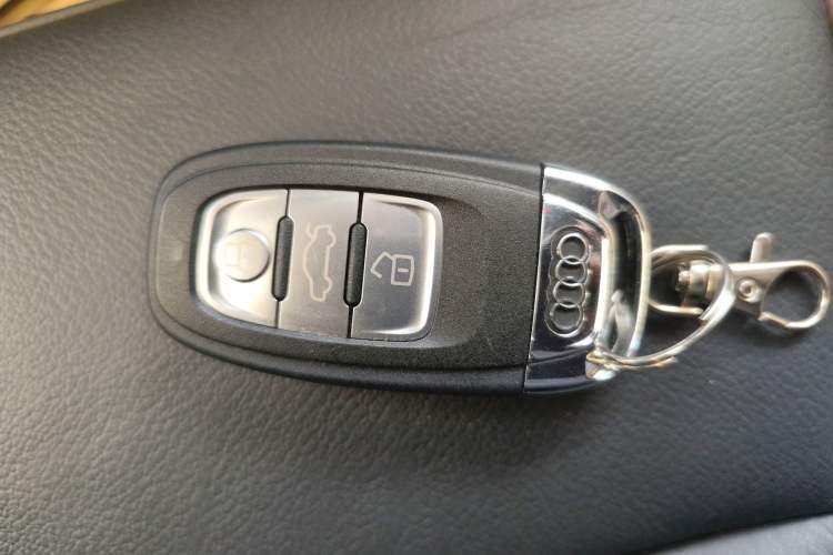 Used Audi Q5 2017 Plus 40 TFSI Technology Model