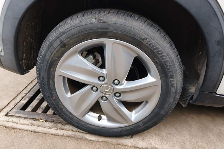 Used Honda Vezel 2020 1.5L CVT Elite Edition
