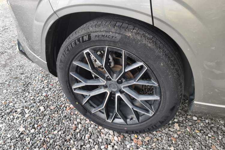 Used Oshan Z6 2022 Blue Whale 1.5T DCT Smart Navigation Model
