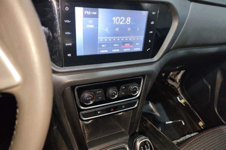 Used Chery Tiggo 3 2016 1.6L Manual ZhiShang Edition
