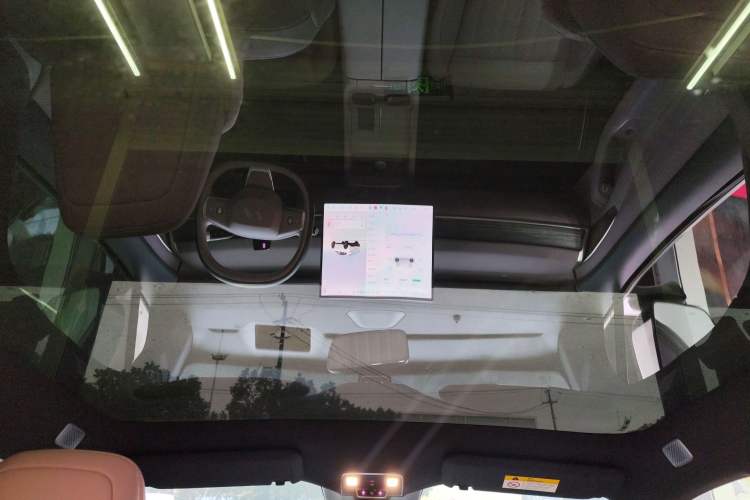 Used ONVO L60 2024 60 kWh Rear-Drive Version