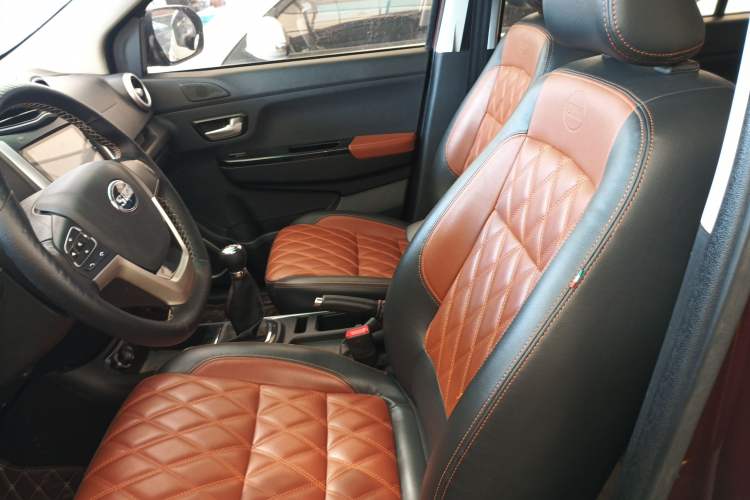 Used SWM X3 2018 1.5L Manual Fashion Model
