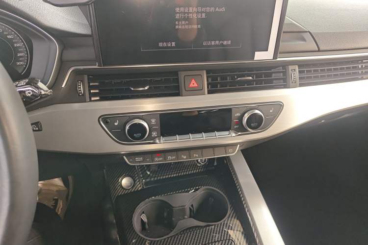 Used Audi A4L 2022 40 TFSI Luxury Dynamic Model
