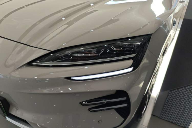 Used BYD Song PLUS New Energy 2025 EV Intelligent Driving Version 520km Premium Model
