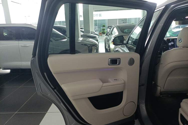 Used Li Auto L9 2022 Max model