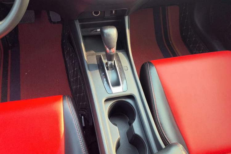 Used Honda Jade 2017 1.8L Automatic Classic Edition 5 seats
