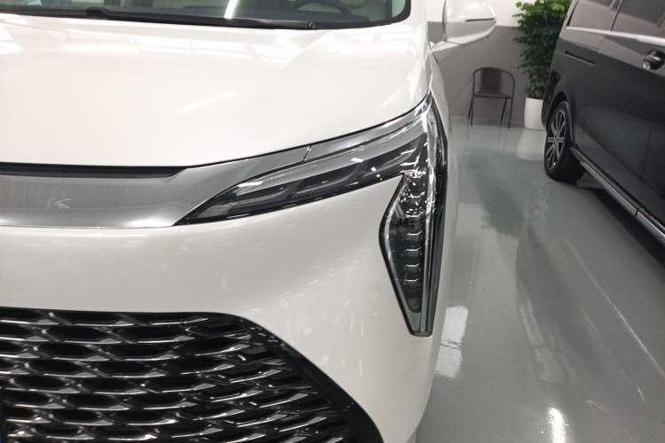 Used Buick Century 2025 2.0T Seven-Seater Yinshi Edition
