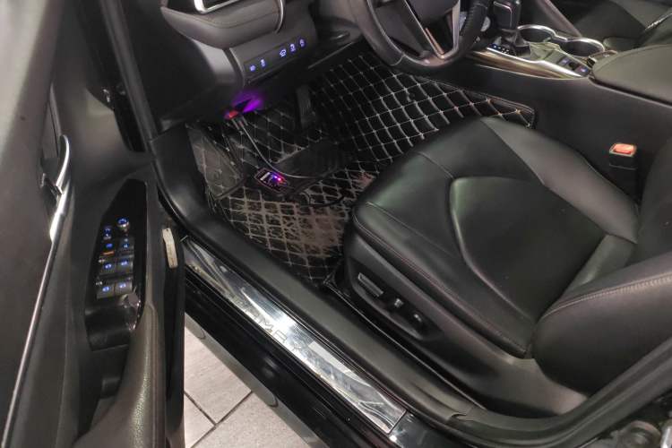 Used Toyota Camry 2019 Revised Version 2.0G Luxury Edition
