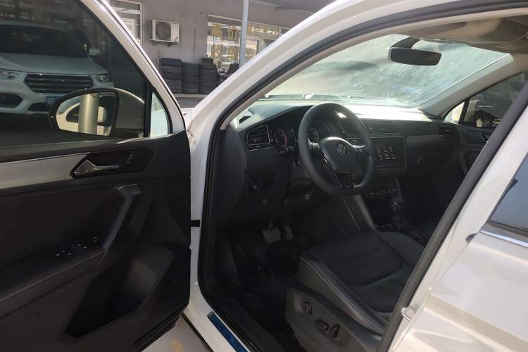 Used Volkswagen Tiguan L 2018 Facelift 330TSI Automatic Two-Wheel Drive Luxury Edition