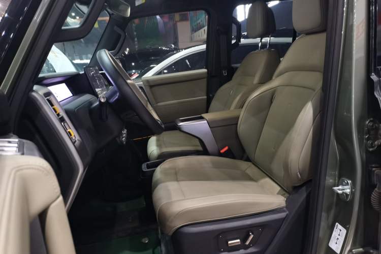 Used  V23 2025 501 Four-Wheel Drive Intelligent Driving Version
