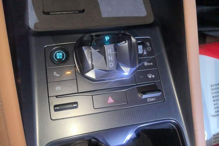 Used BYD Song L EV 2024 550 km Excellence Version
