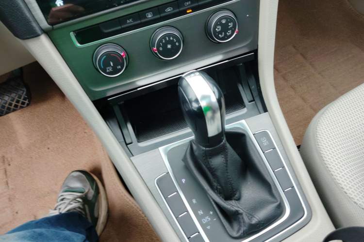 Used Volkswagen Golf 2015 1.4TSI Automatic Comfort Model
