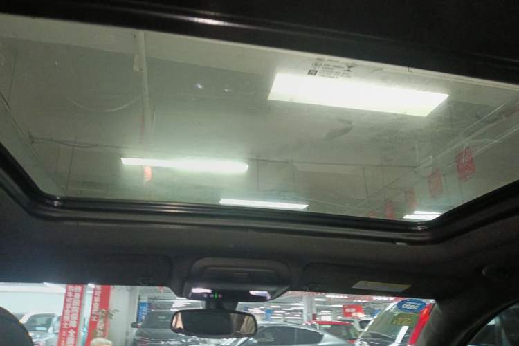 Used Cadillac XT4 2018 28T Two-Wheel Drive Leading Version
