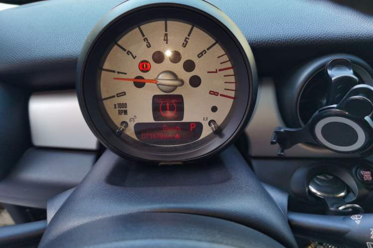 Used  MINI 2011 1.6L COOPER Fun
