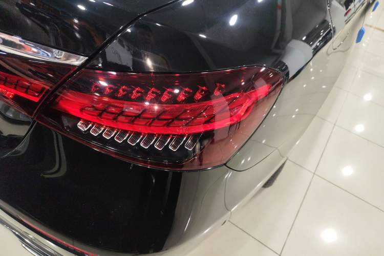 Used Mercedes-Benz E-Class 2023 E 260 L
