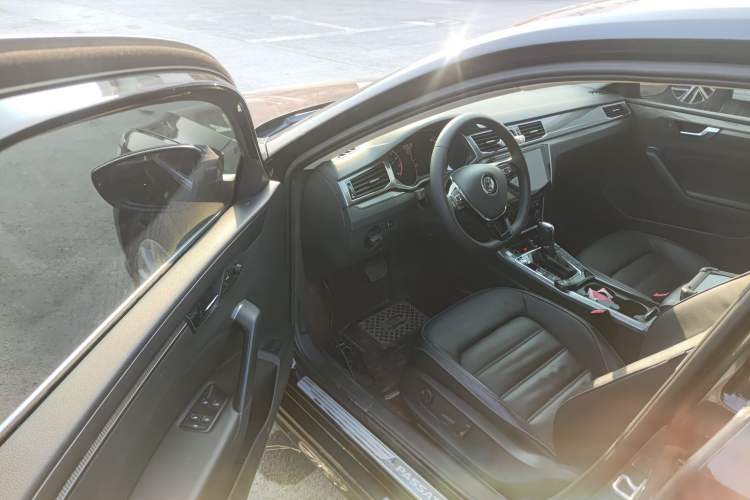 Used Volkswagen Passat 2017 280TSI DSG Luxury Edition
