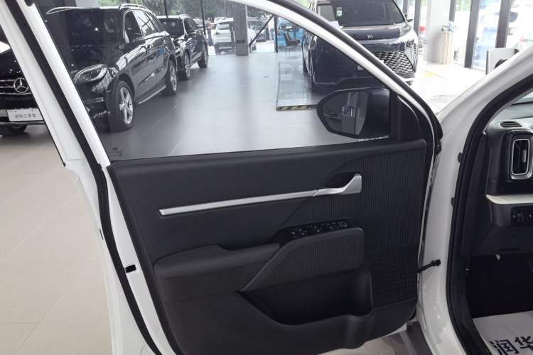 Used Hyundai ix35 2023 Musso 2.0L Prestige LUX Edition
