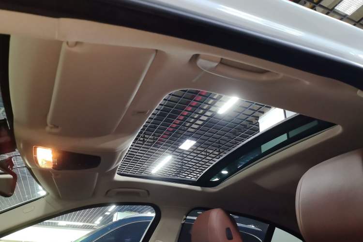 Used BMW 5 Series 2015 520i Elegant Edition
