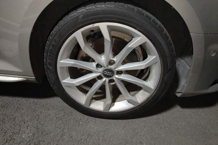 Used Audi A4L 2019 40 TFSI Fashion Edition China VI Emission Standard
