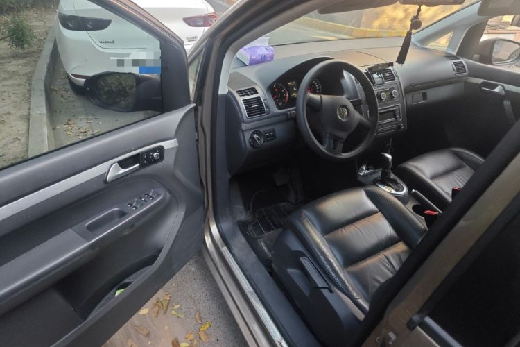 Used Volkswagen Touran 2015 1.4T DSG Comfort Edition 5 Seats
