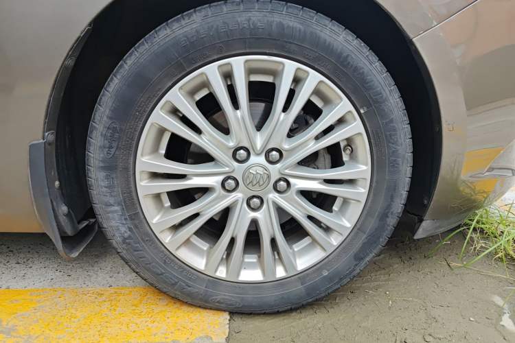 Used Buick GT 2015 15N Automatic Elite Version
