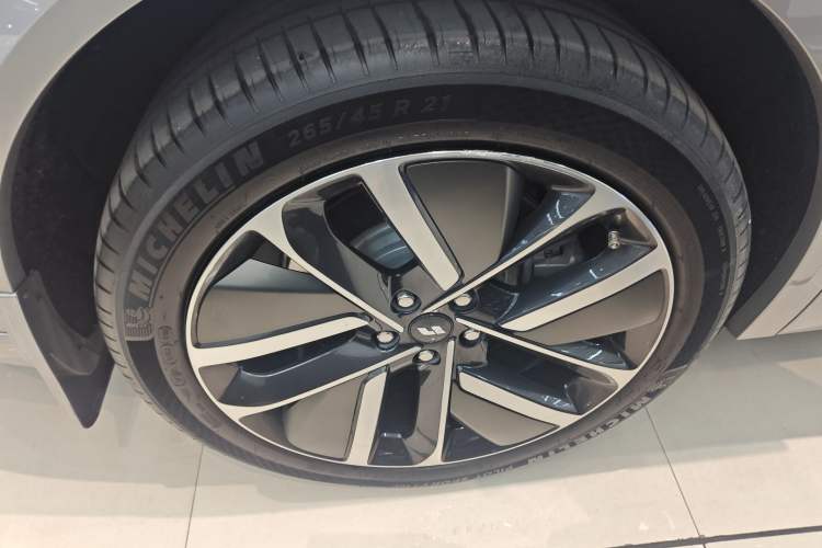 Used Li Auto L9 2022 Max model