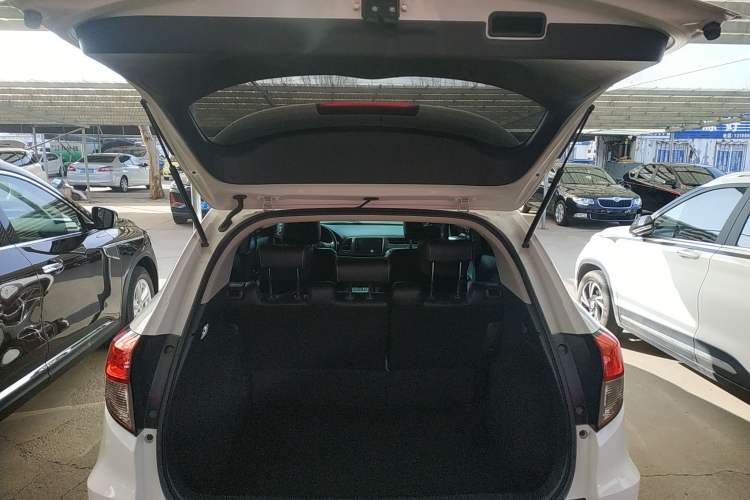 Used Honda Vezel 2020 1.5L CVT Pioneer Edition
